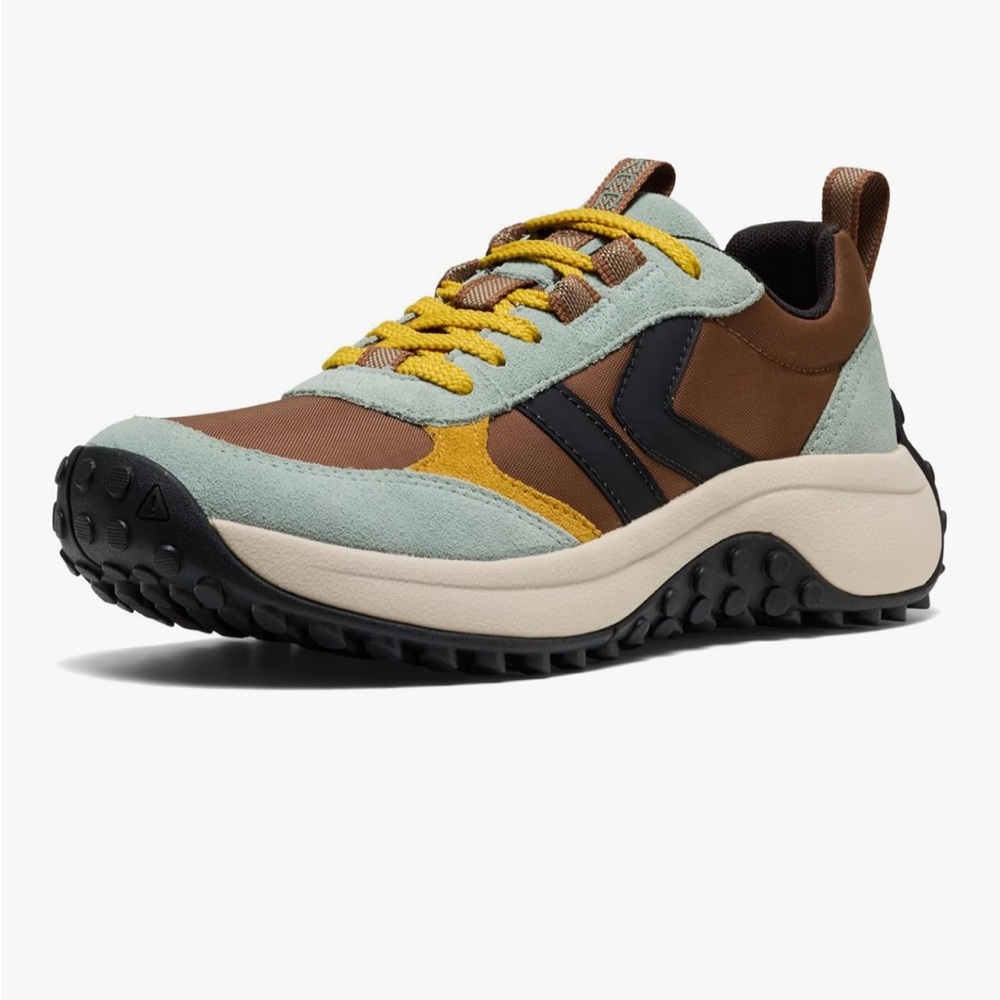 Retro Trail Sneakers